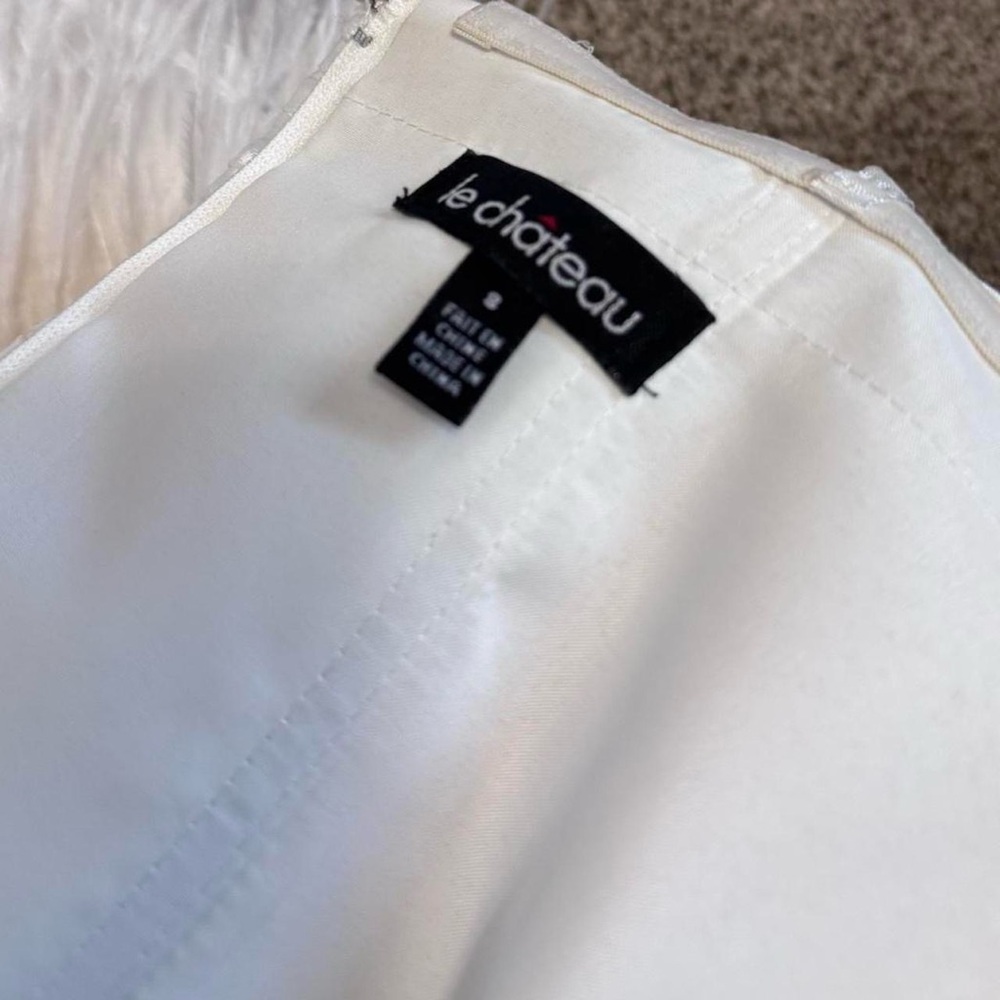 ❌SOLD❌ Le Chateau Vintage White Feather Strapless Mini Dress - Picture 4 of 6
